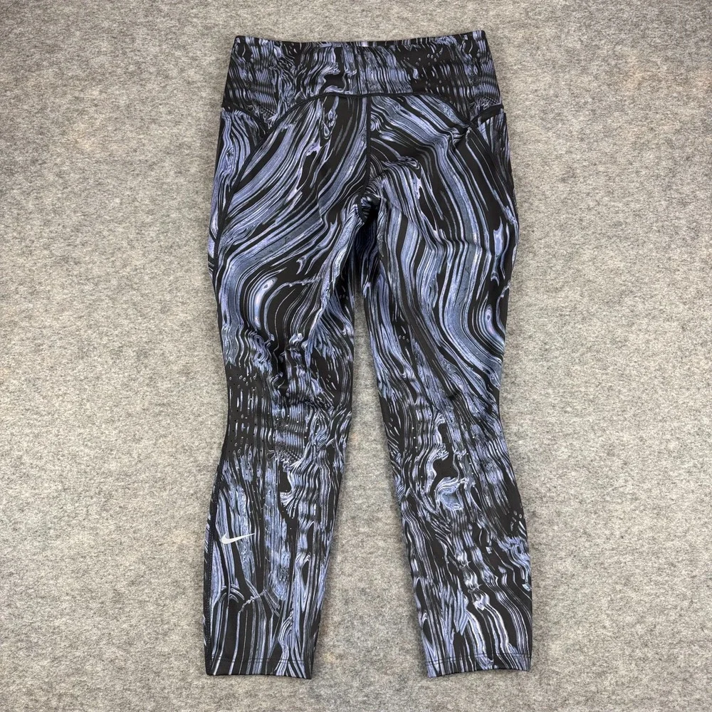 Nike item swift